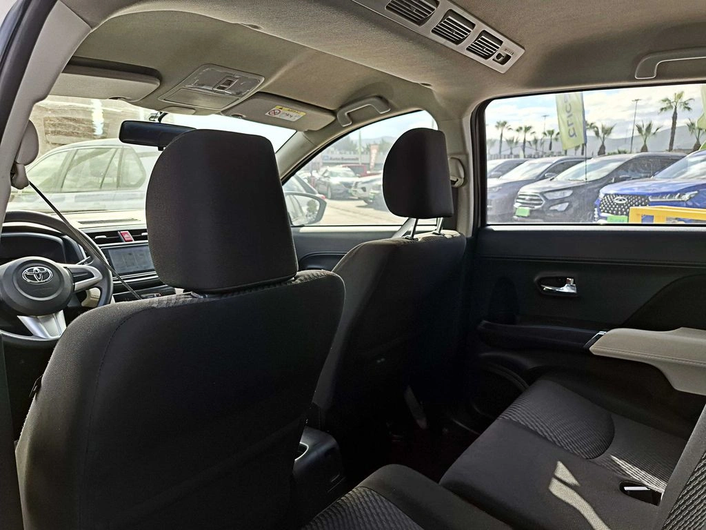 Toyota Rush 1.5 Xli 4x2 Mt 5p año 2022