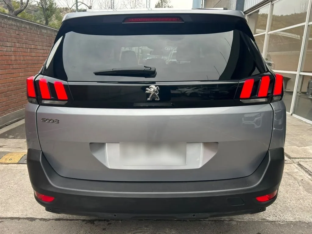 Peugeot 5008 1.5 Allure Diesel 4x2 130 At 5p año 2019
