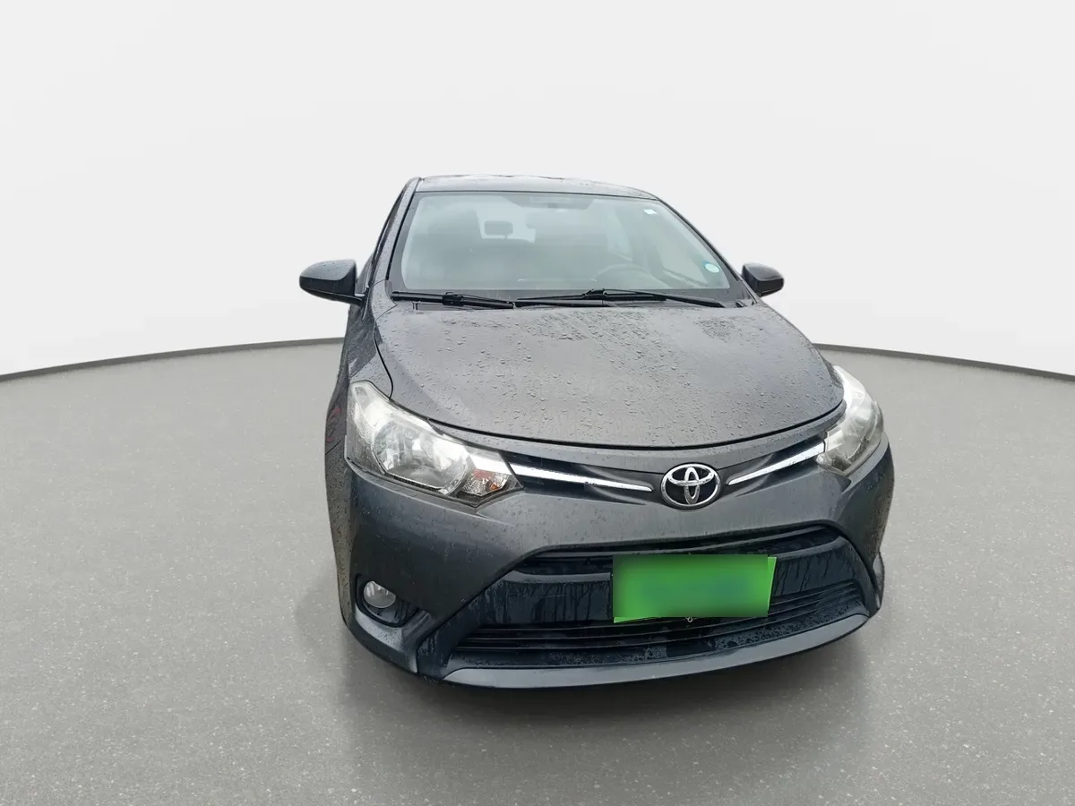 Toyota Yaris 1.5 Gli E 4x2 Mt 4p año 2017
