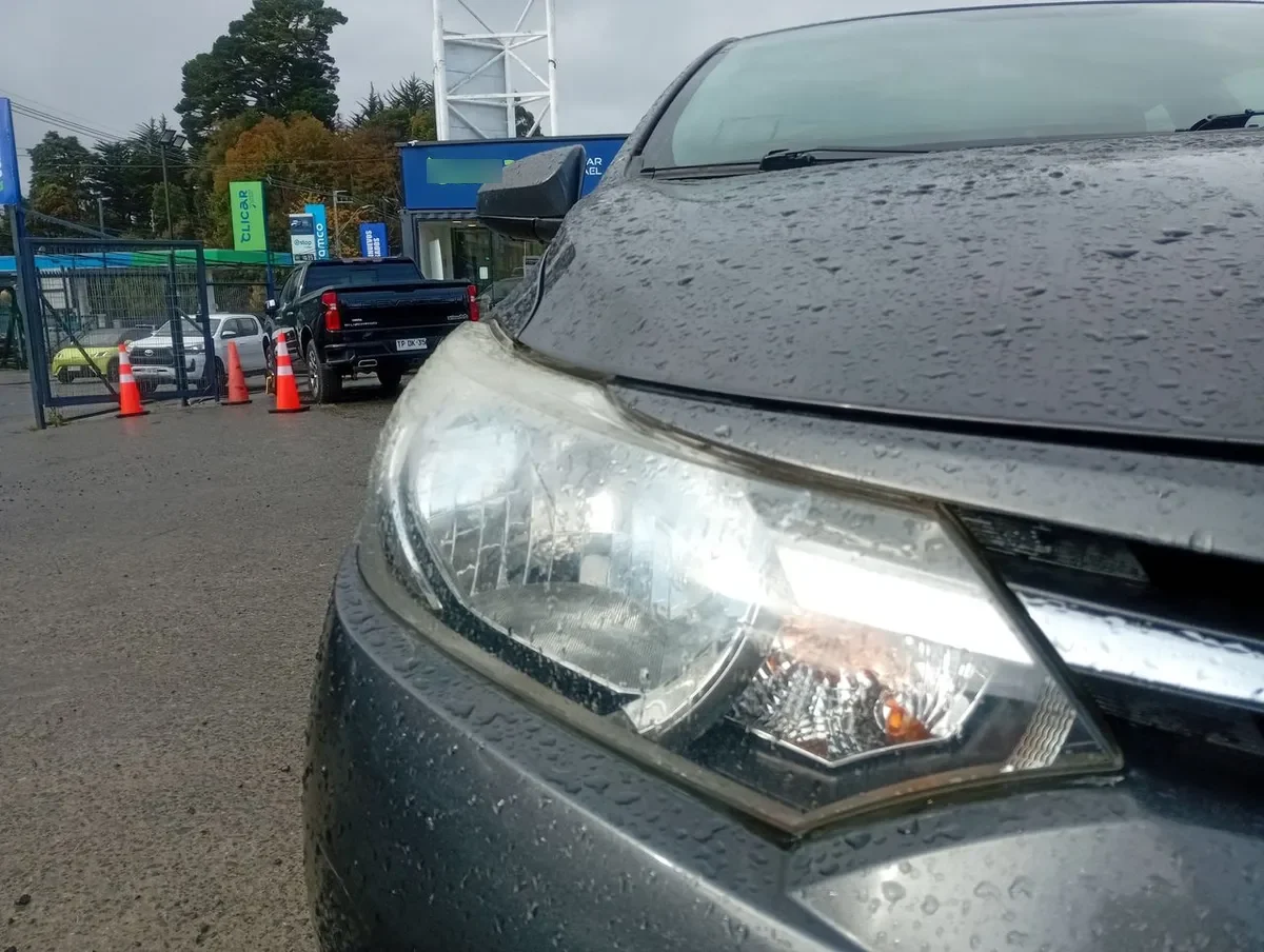 Toyota Yaris 1.5 Gli E 4x2 Mt 4p año 2017