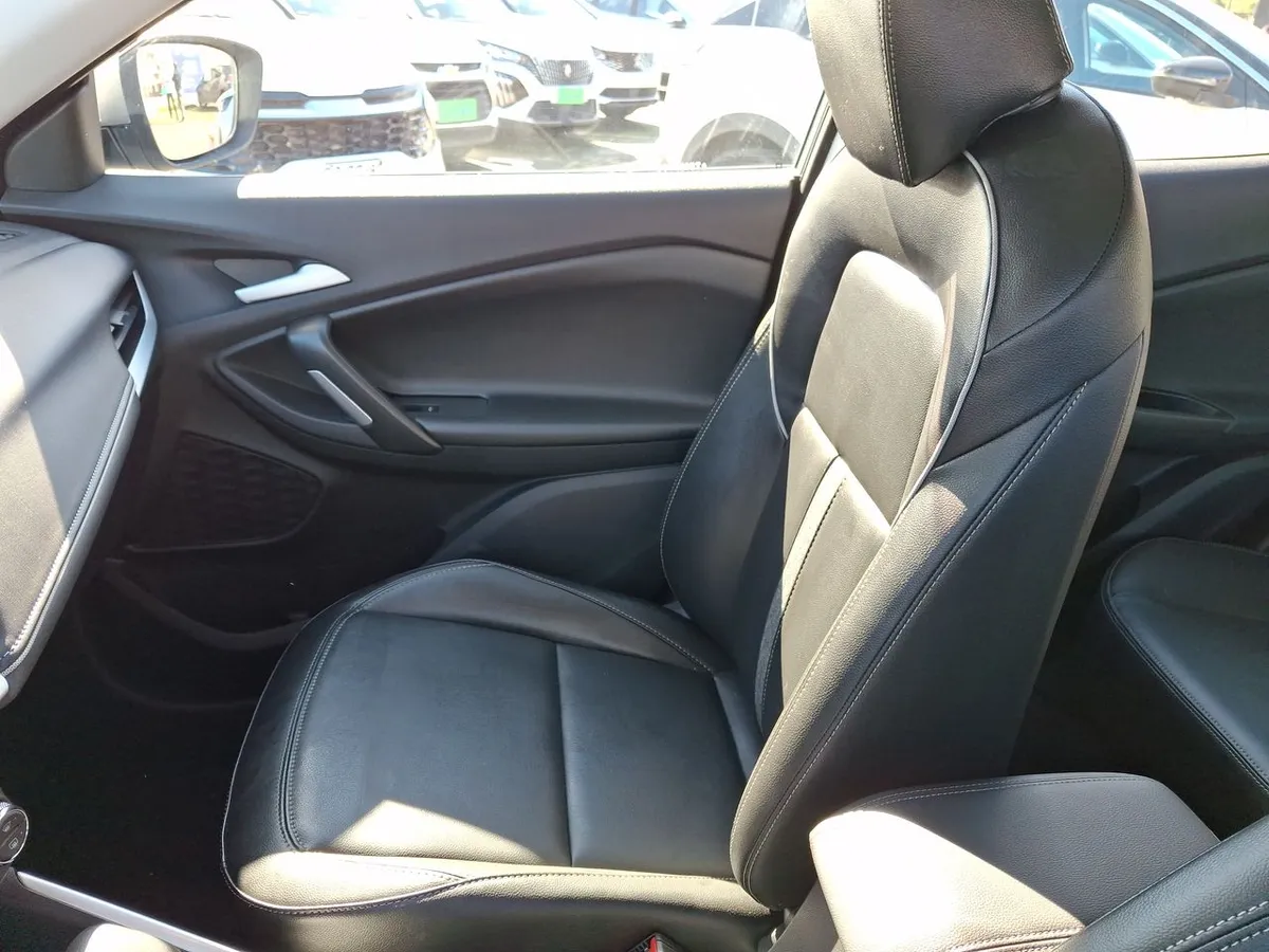 Chevrolet Tracker 1.2t Ltz T 4x2 At 5p año 2026
