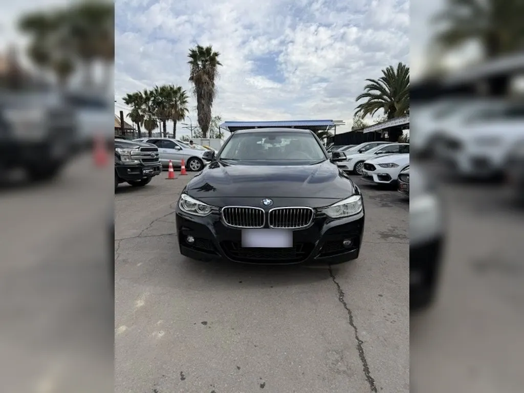 BMW 330 2.0 Lci Luxury 4x2 At 4p año 2017