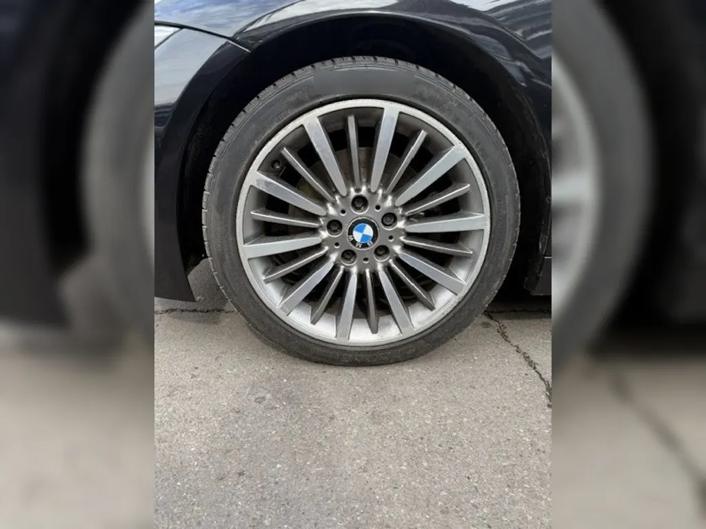 BMW 330 2.0 Lci Luxury 4x2 At 4p año 2017