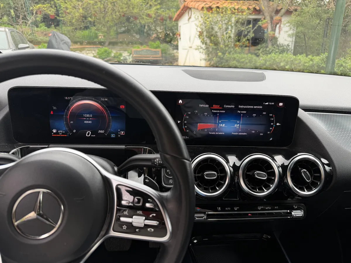 MERCEDES BENZ GLA200 Otra año 2022