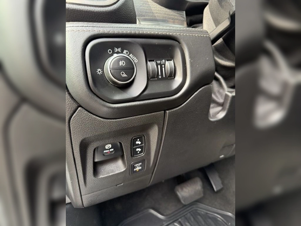 Dodge Ram 1500 5.7 Limited 4x4 At 4p año 2020