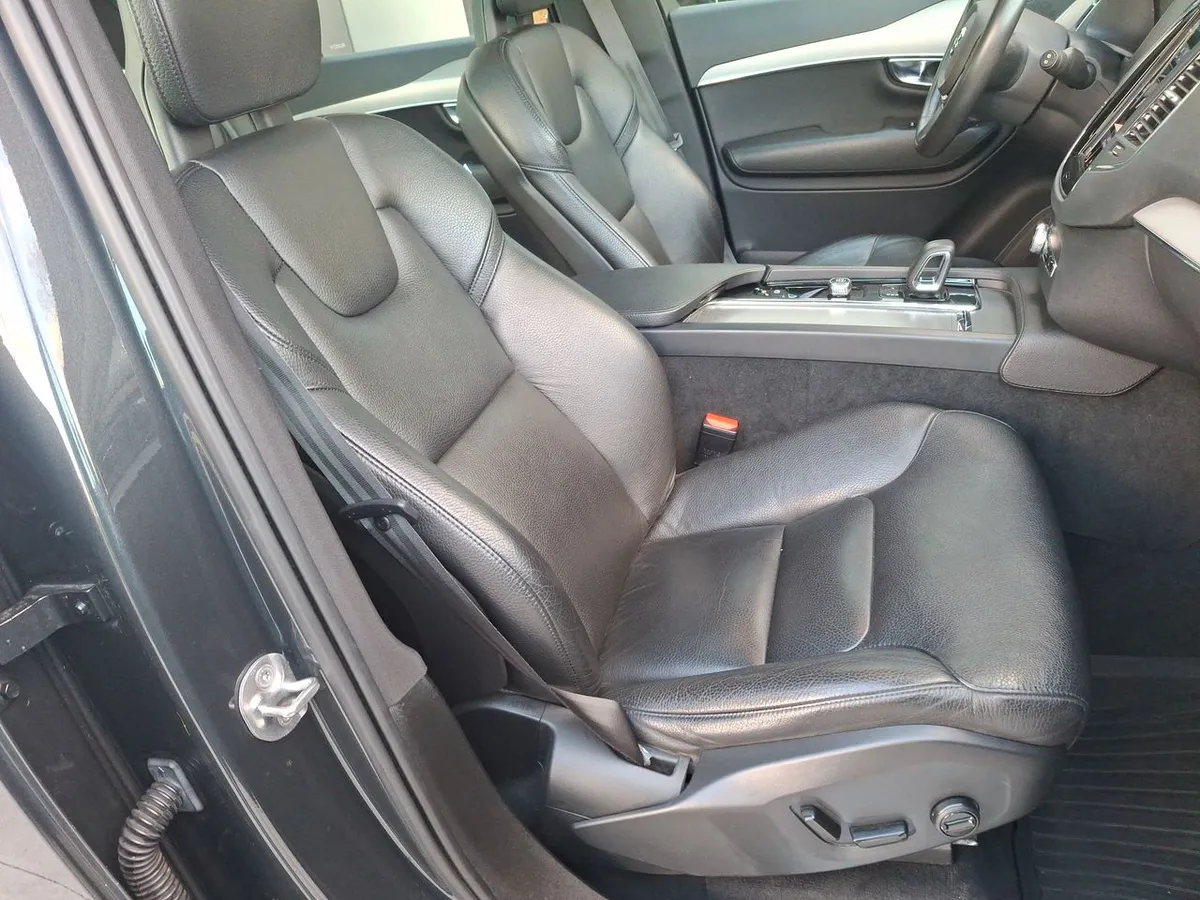 Volvo Xc90 2.0 B6 Momentum 4x4 At 5p año 2022