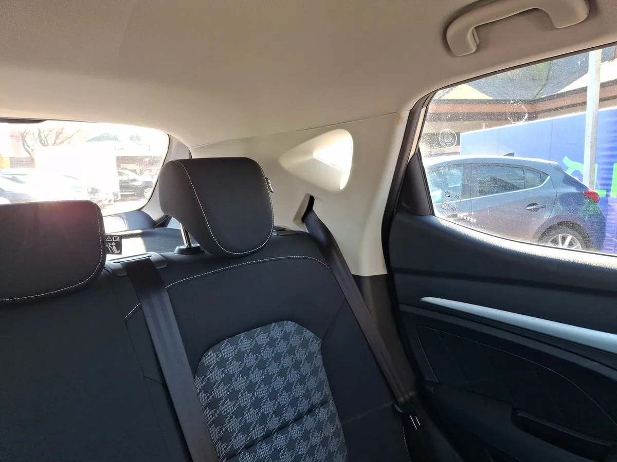MG Mg Zs 1.5 Std 4x2 Mt 5p año 2024