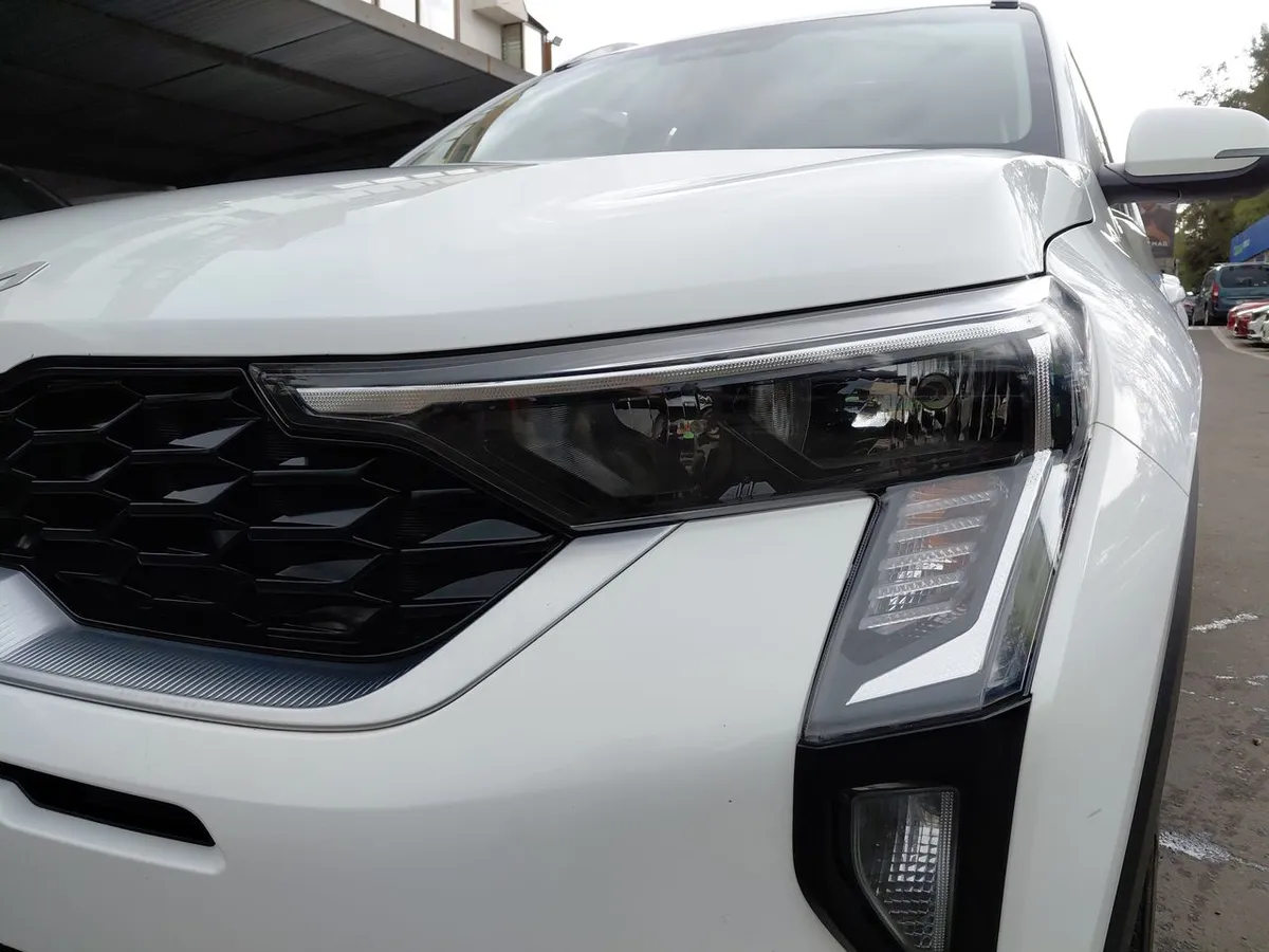 Kia Sonet 1.5 Ex 4x2 Ivt Ri At 5p año 2025