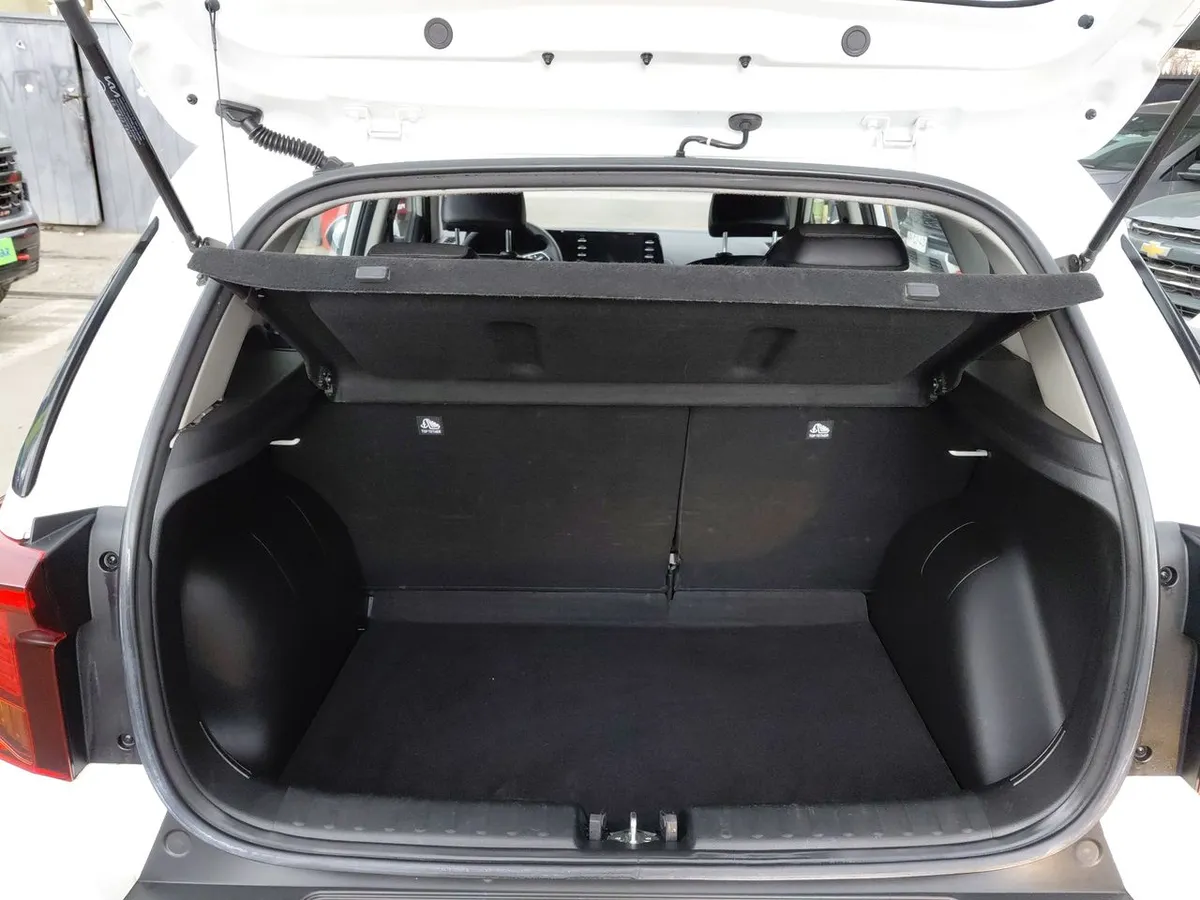 Kia Sonet 1.5 Ex 4x2 Ivt Ri At 5p año 2025