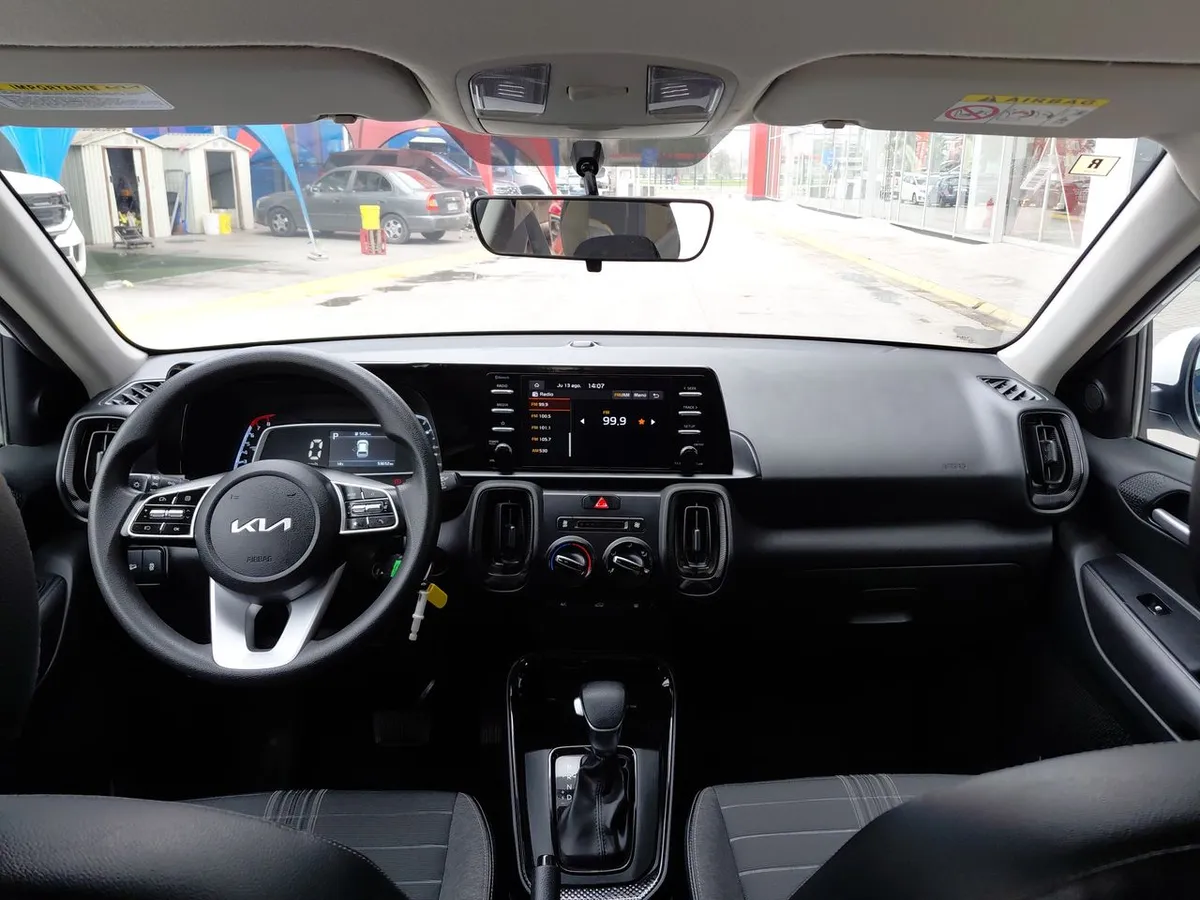 Kia Sonet 1.5 Ex 4x2 Ivt Ri At 5p año 2025