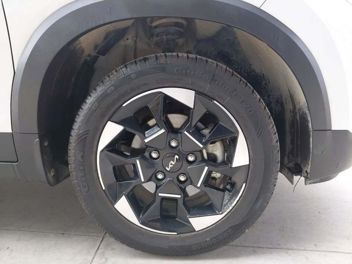 Kia Sonet 1.5 Ex 4x2 Ivt Ri At 5p año 2025