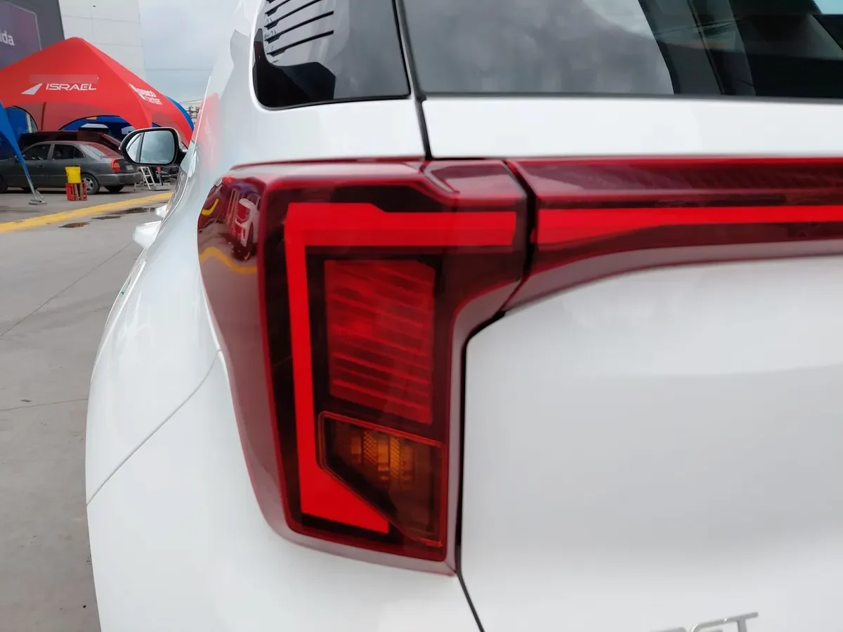 Kia Sonet 1.5 Ex 4x2 Ivt Ri At 5p año 2025