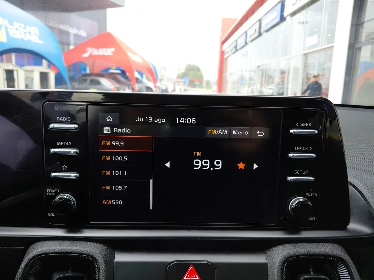 Kia Sonet 1.5 Ex 4x2 Ivt Ri At 5p año 2025