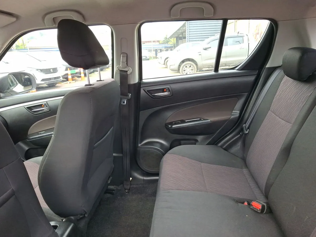 Suzuki Swift 1.2 Gl 4x2 Hb Ac Mt 5p año 2017