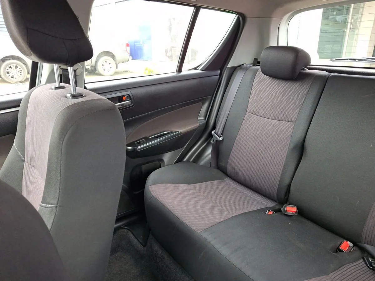 Suzuki Swift 1.2 Gl 4x2 Hb Ac Mt 5p año 2017