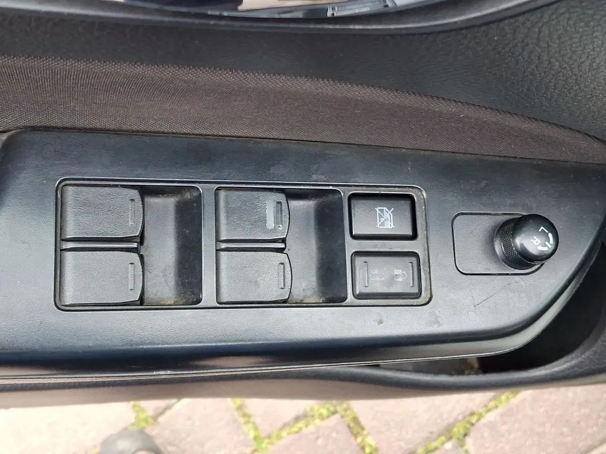 Suzuki Swift 1.2 Gl 4x2 Hb Ac Mt 5p año 2017