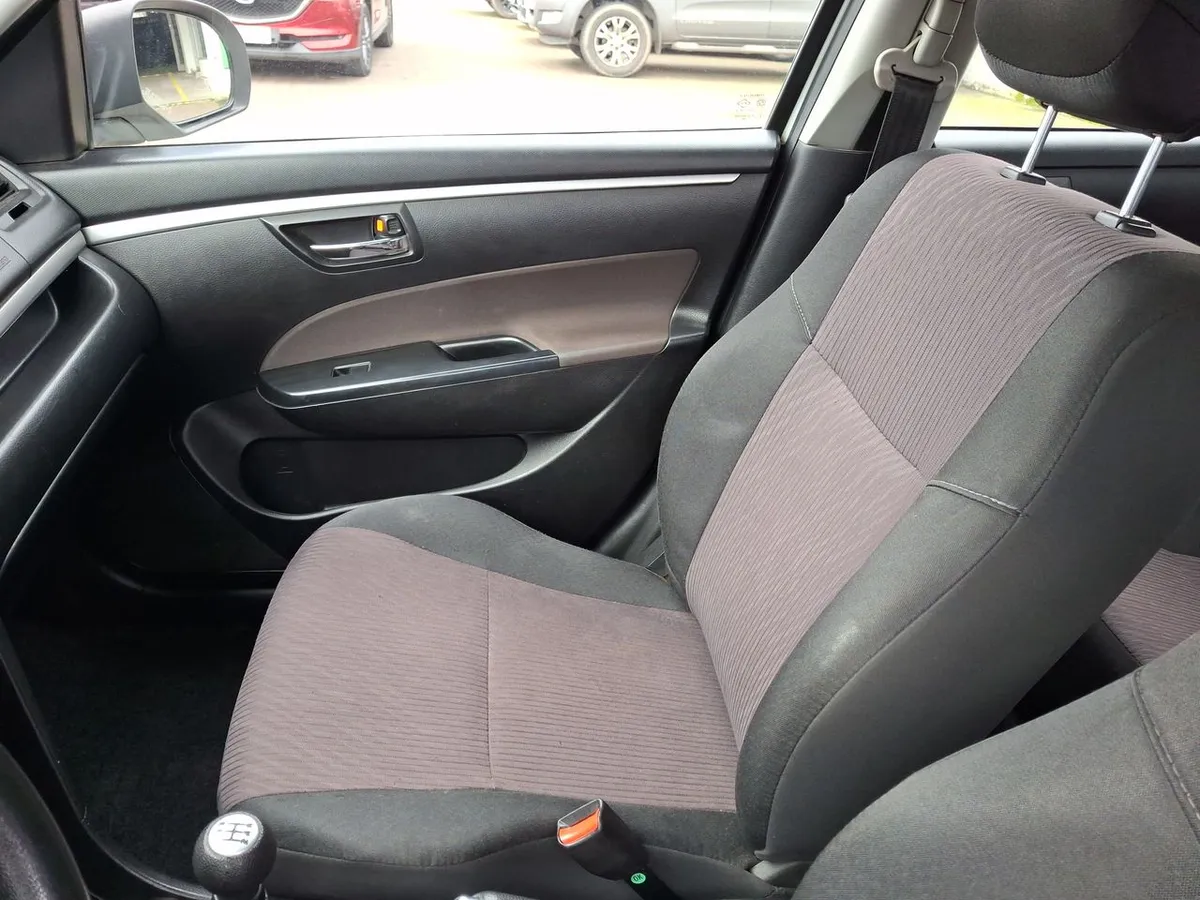 Suzuki Swift 1.2 Gl 4x2 Hb Ac Mt 5p año 2017