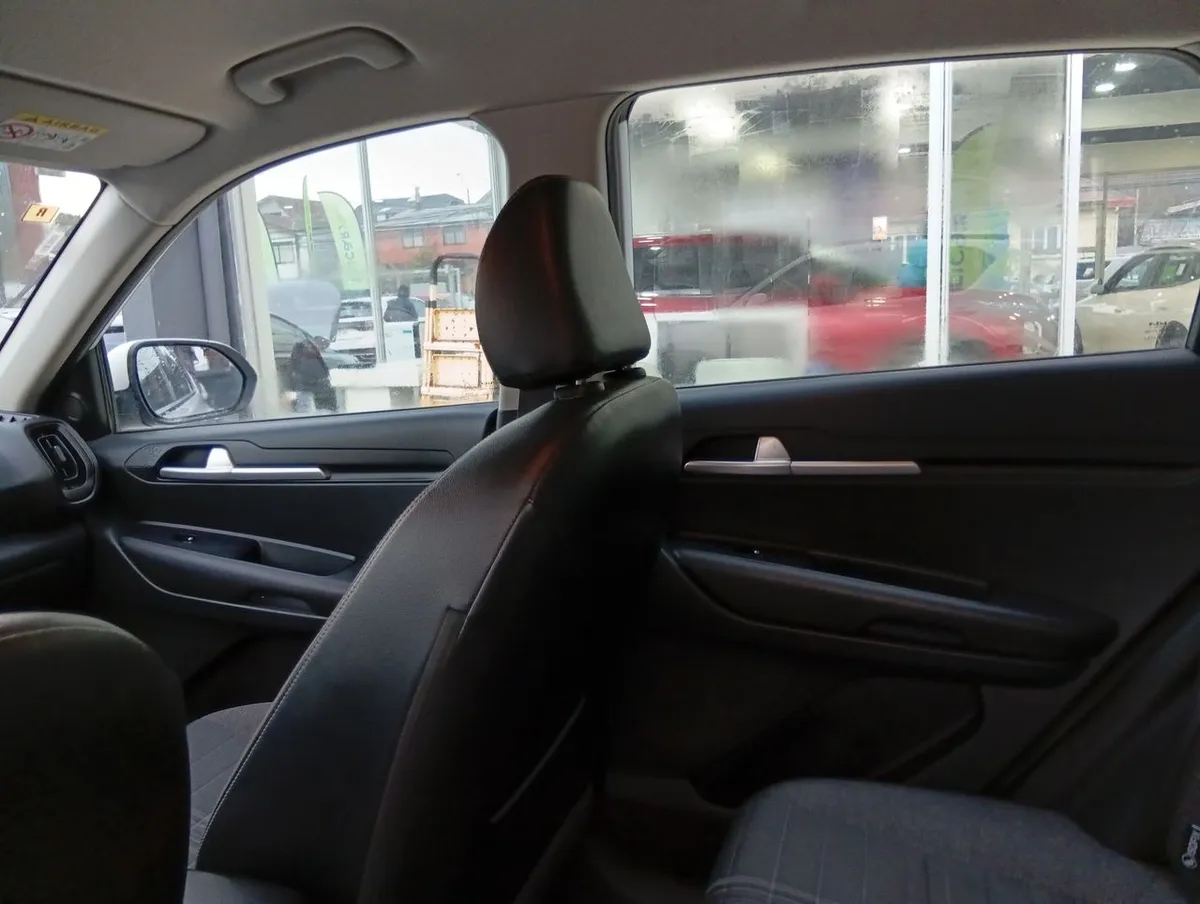 Kia Sonet 1.5 Ex 4x2 Ivt Ri At 5p año 2025