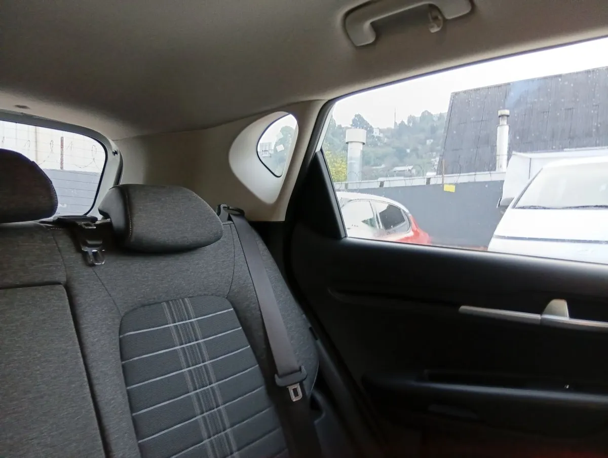 Kia Sonet 1.5 Ex 4x2 Ivt Ri At 5p año 2025