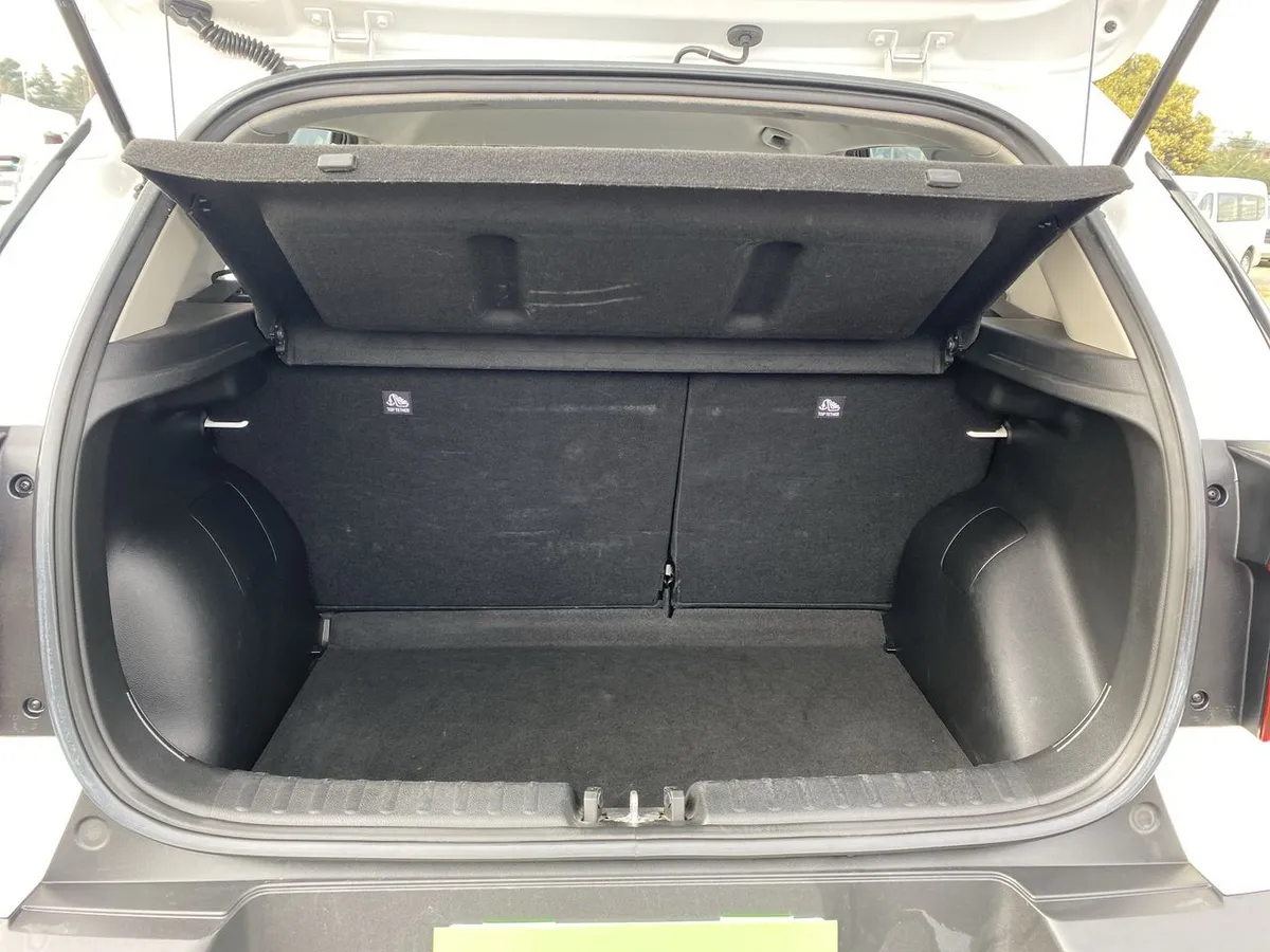 Kia Sonet 1.5 Ex 4x2 Ivt Ri At 5p año 2025
