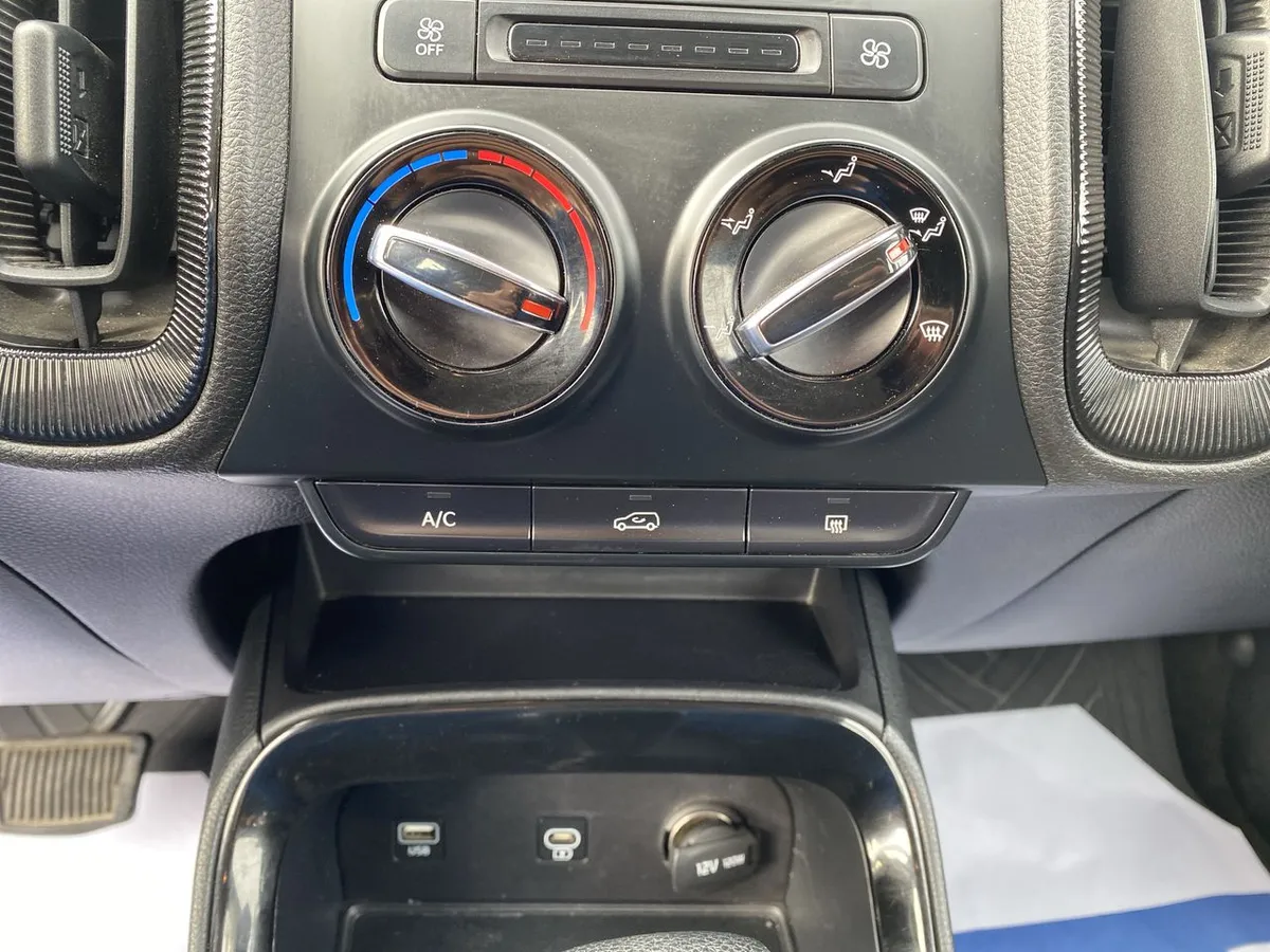Kia Sonet 1.5 Ex 4x2 Ivt Ri At 5p año 2025