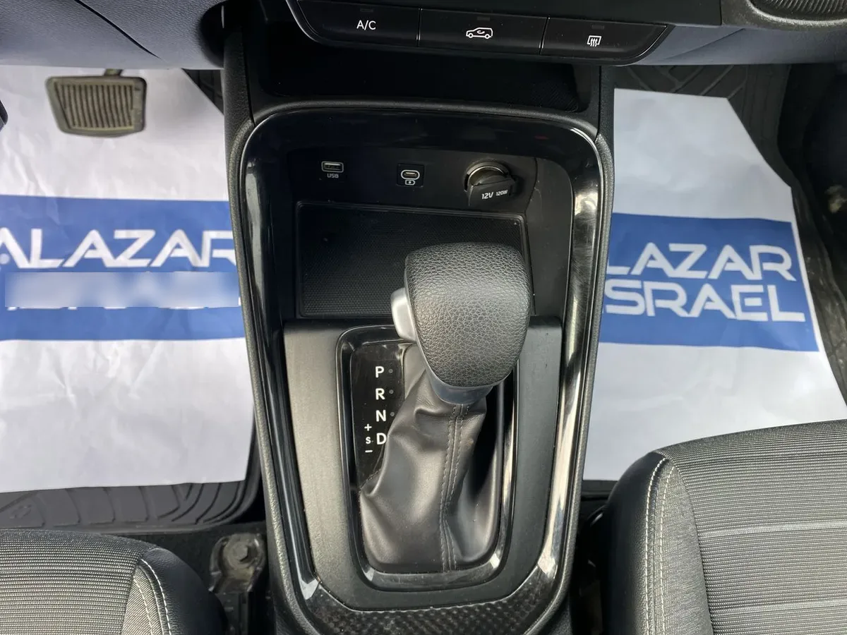 Kia Sonet 1.5 Ex 4x2 Ivt Ri At 5p año 2025