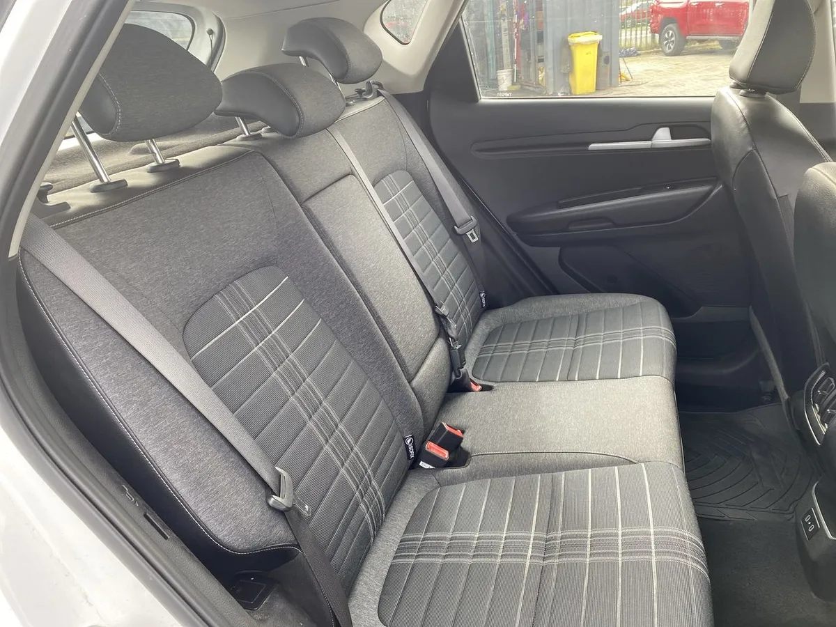 Kia Sonet 1.5 Ex 4x2 Ivt Ri At 5p año 2025