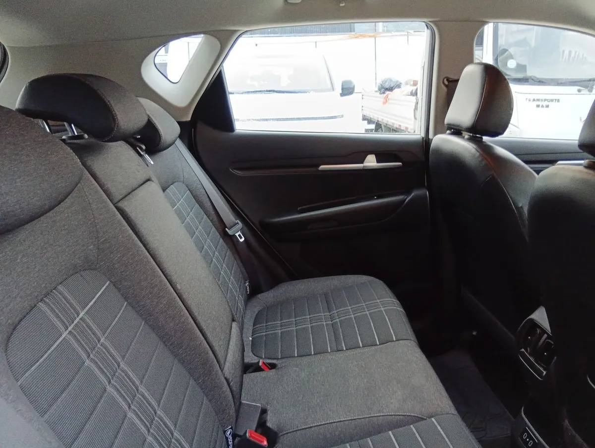 Kia Sonet 1.5 Ex 4x2 Ivt Ri At 5p año 2025