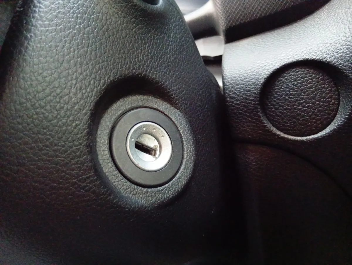 Kia Sonet 1.5 Ex 4x2 Ivt Ri At 5p año 2025