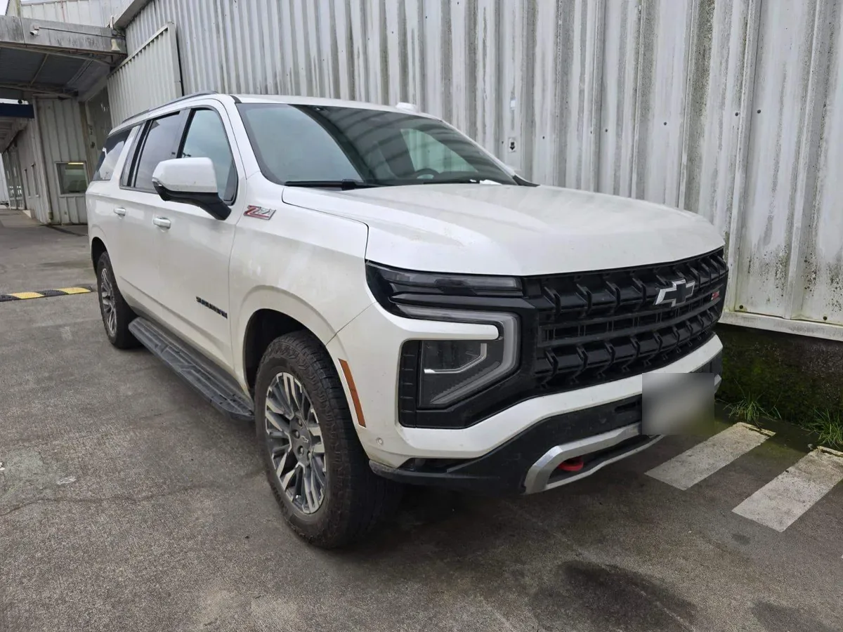 Chevrolet Suburban 5.3l Z71 Awd At 5p año 2026