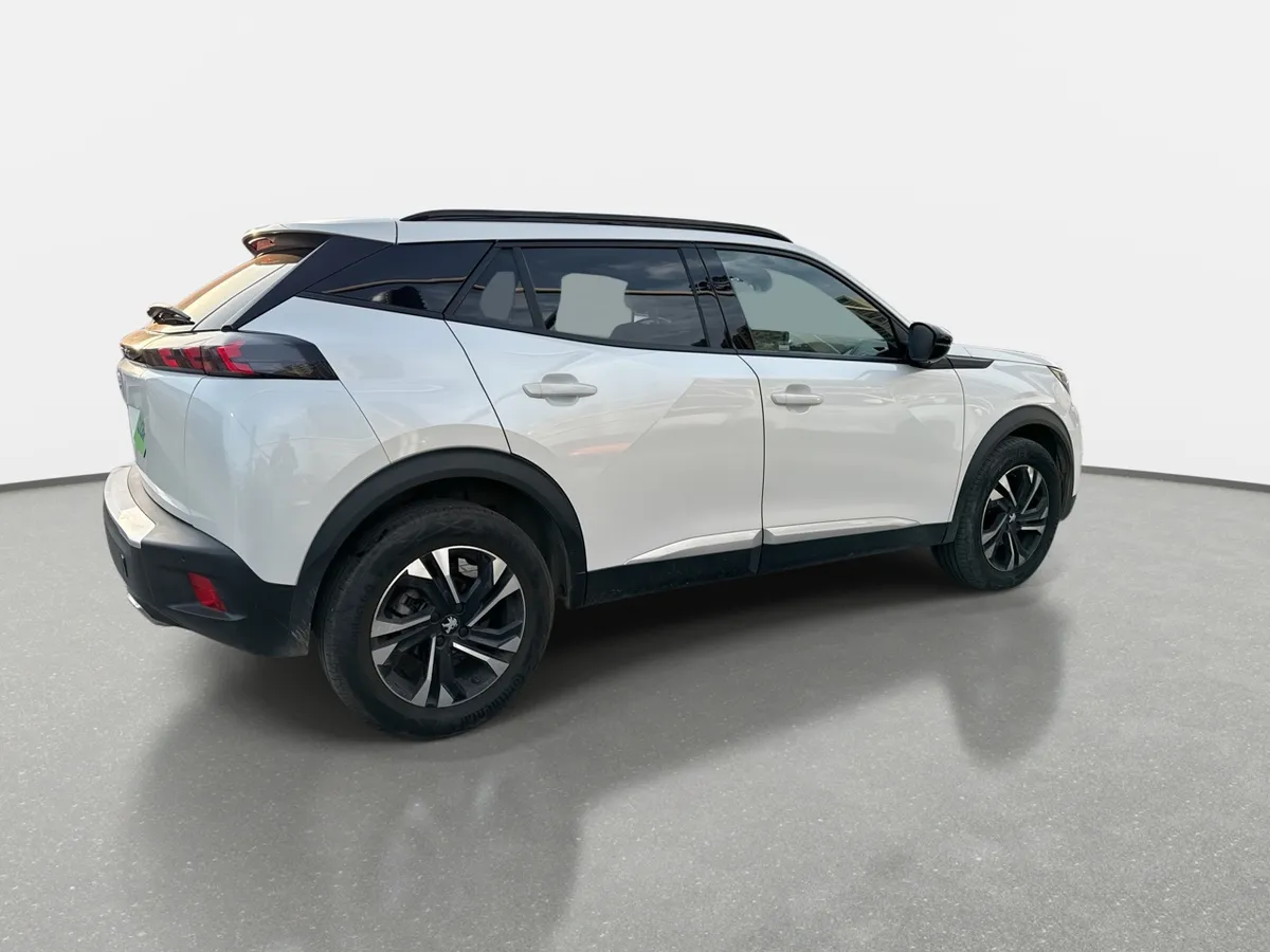 Peugeot 2008 1.2 Allure Puretech 130 4x2 Mt 5p año 2023