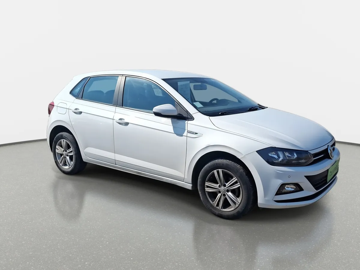 Volkswagen Polo 1.6 Comfortline 4x2 Mt5 5p año 2023