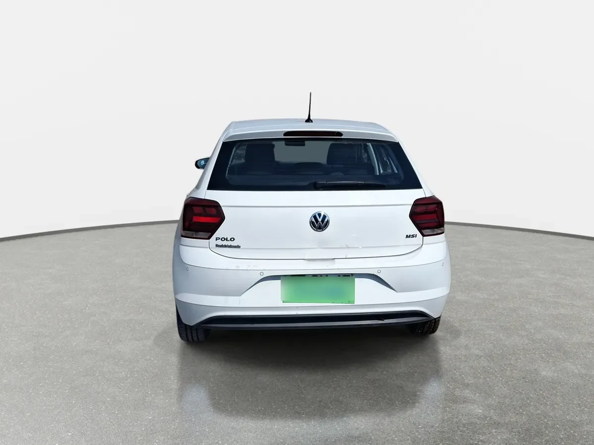 Volkswagen Polo 1.6 Comfortline 4x2 Mt5 5p año 2023