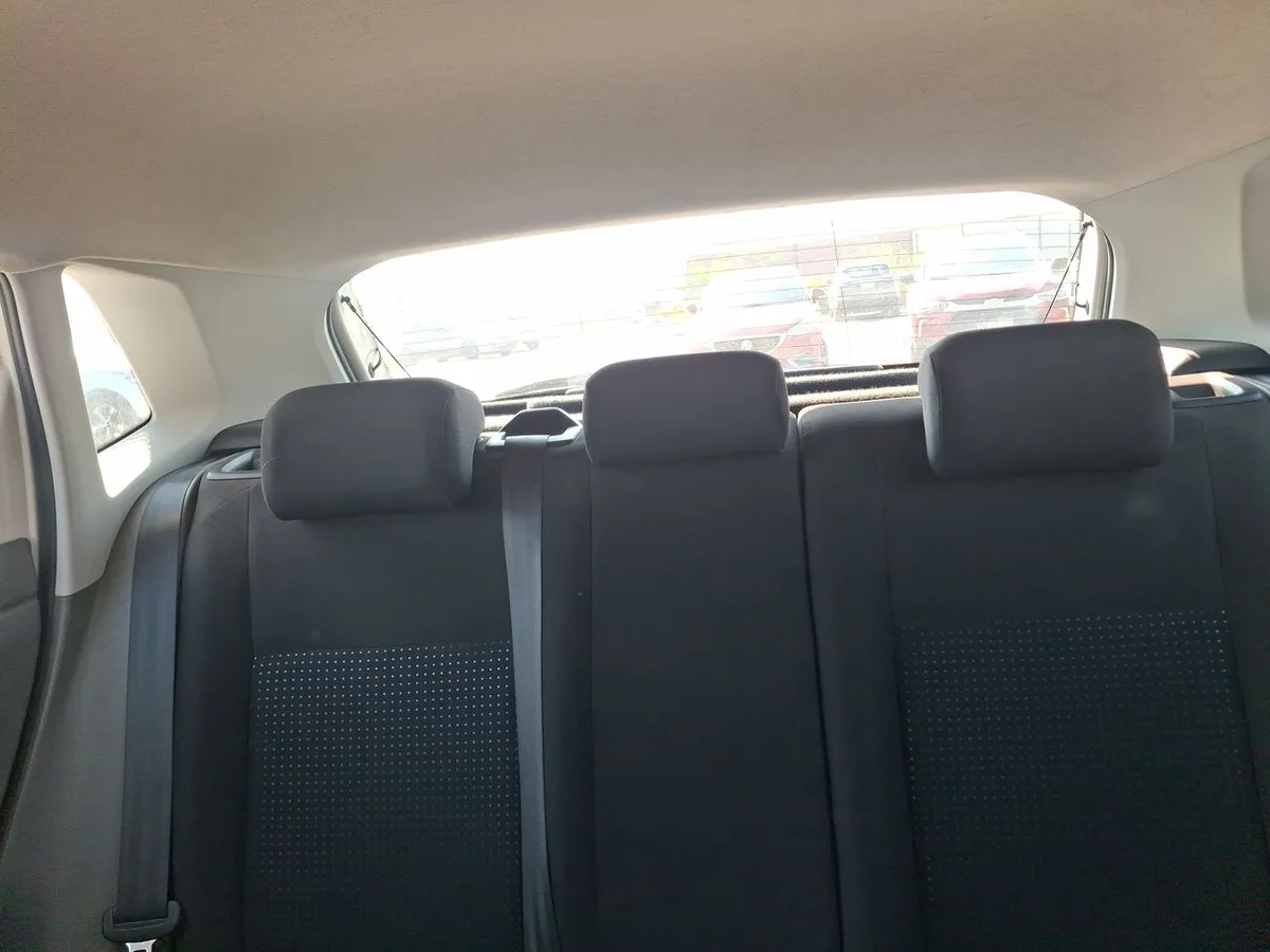 Volkswagen Polo 1.6 Comfortline 4x2 Mt5 5p año 2023