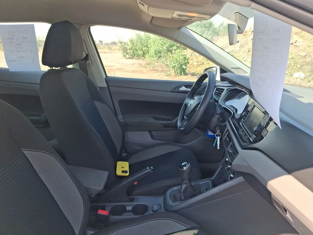 Volkswagen Polo 1.6 Comfortline 4x2 Mt5 5p año 2023