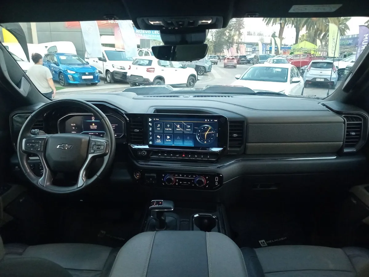 Chevrolet Silverado 6.2 Zr2 R 4x4 At 4p año 2025