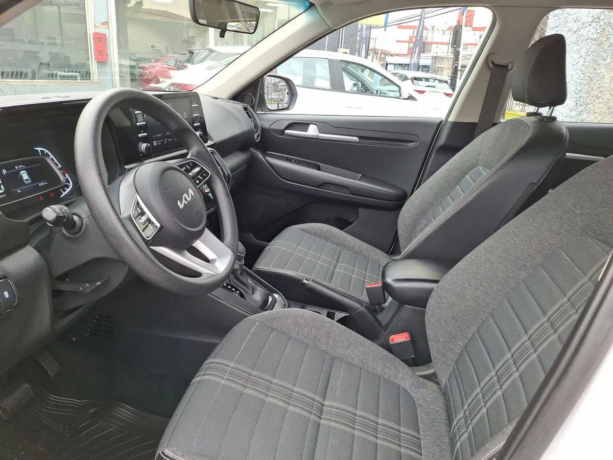 Kia Sonet 1.5 Ex 4x2 Ivt At 5p año 2025