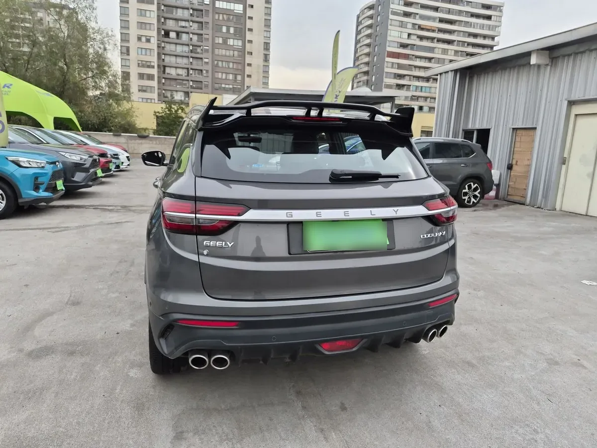 Geely Coolray 1.5 Gf Sport 4x2 At 5p año 2023