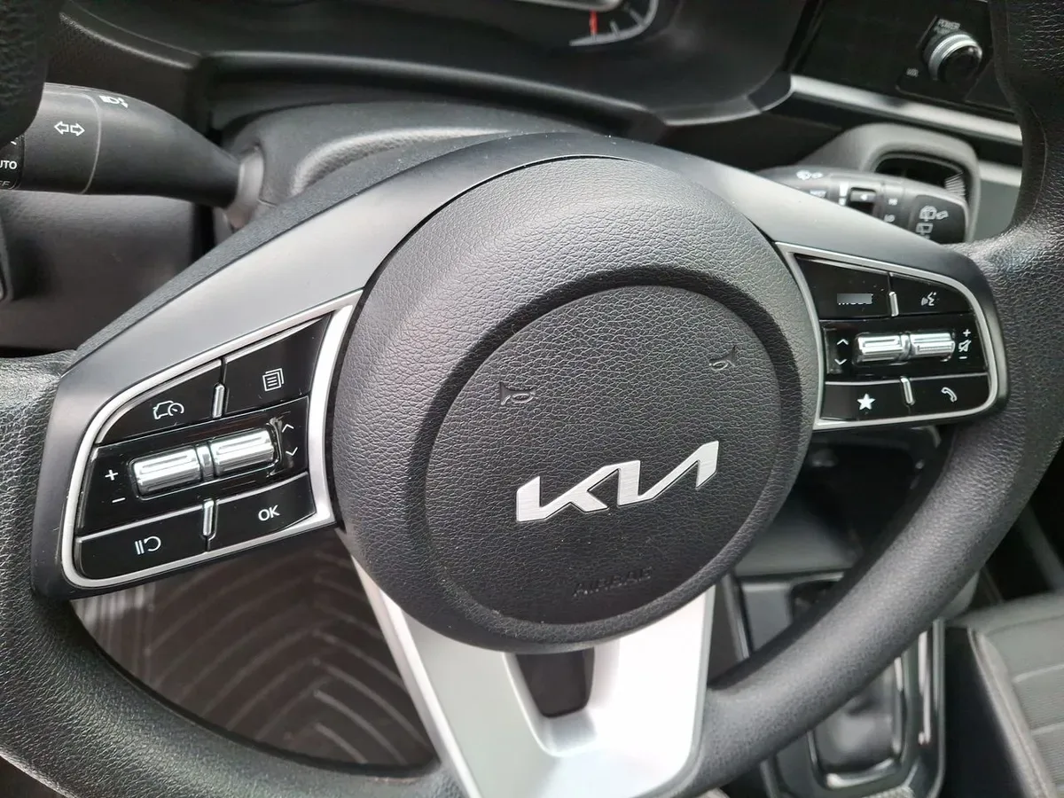 Kia Sonet 1.5 Ex 4x2 Ivt At 5p año 2025