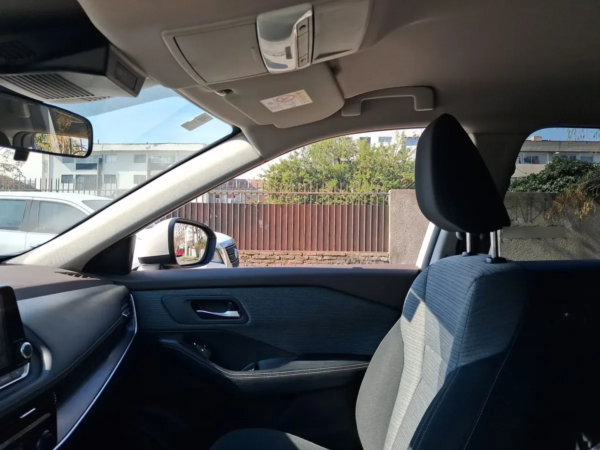 Nissan X-Trail 2.5 Sense 4x2 2row Cvt At 5p año 2023