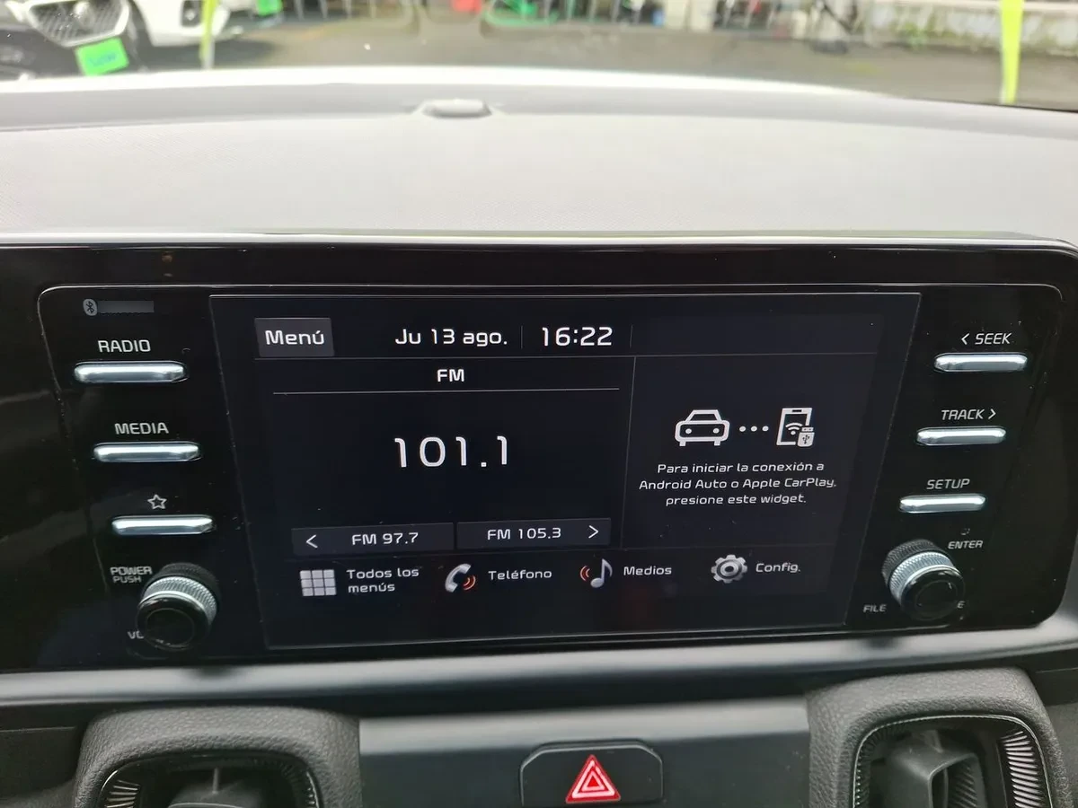 Kia Sonet 1.5 Ex 4x2 Ivt At 5p año 2025