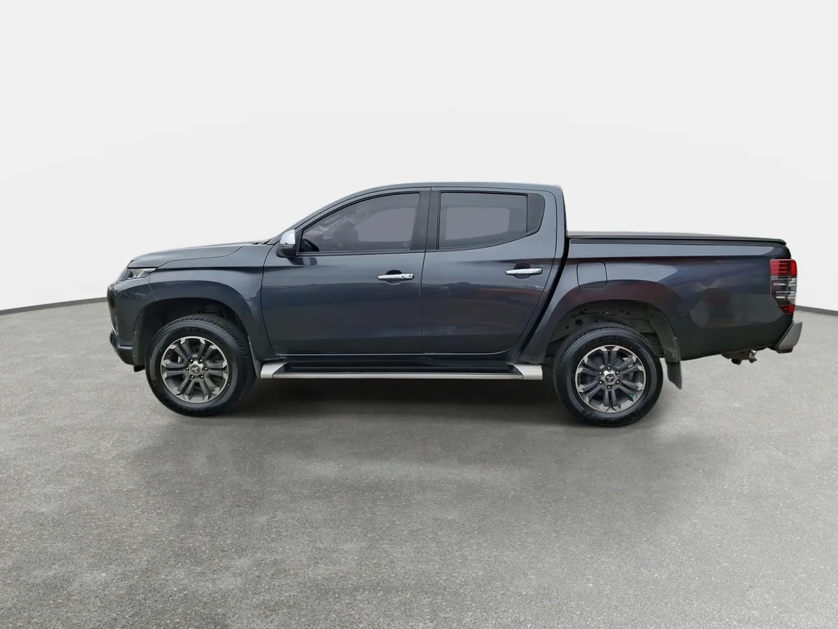 Mitsubishi L200 2.4 Dakar Crs Diesel Dob. Cab. 4x4 At 4p año 2021
