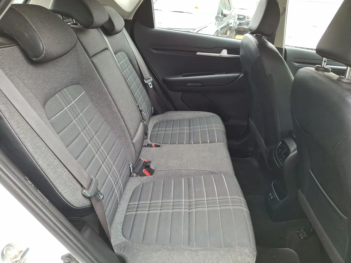 Kia Sonet 1.5 Ex 4x2 Ivt At 5p año 2025