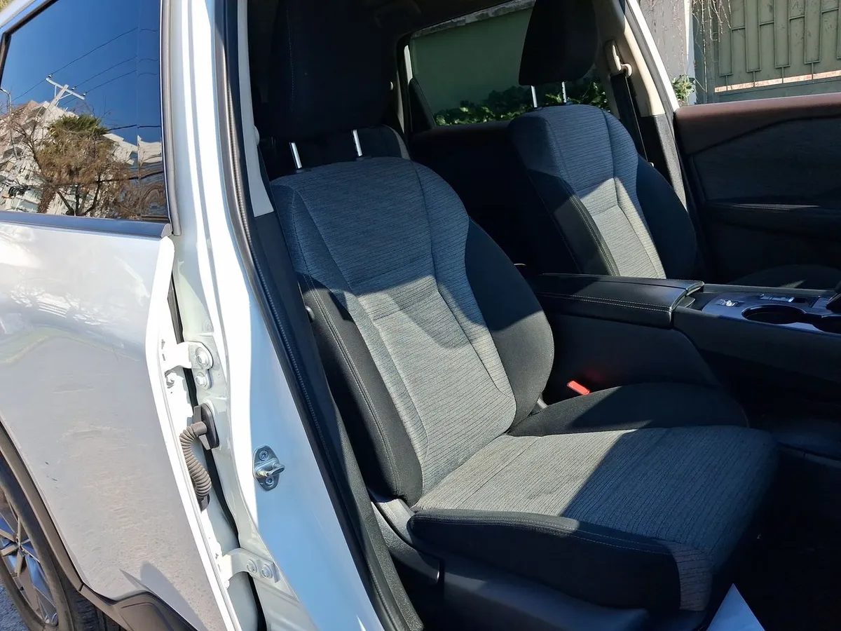 Nissan X-Trail 2.5 Sense 4x2 2row Cvt At 5p año 2023