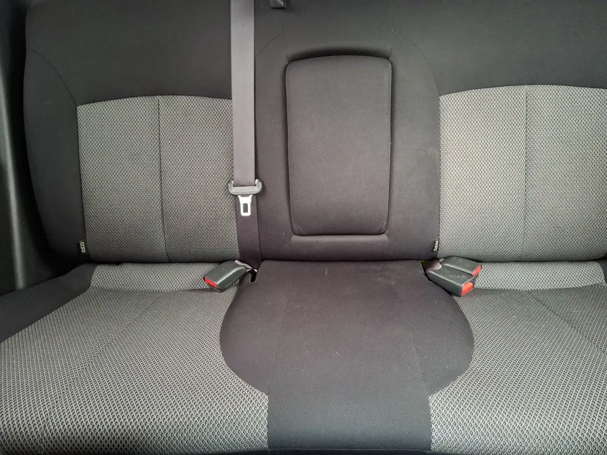 Mitsubishi L200 2.4 Dakar Crs Diesel Dob. Cab. 4x4 At 4p año 2021