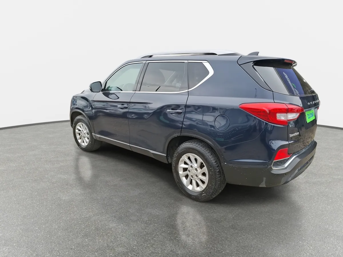 Ssangyong Rexton 2.2 Yrx201 Diesel Fl 4x2 At 5p año 2020