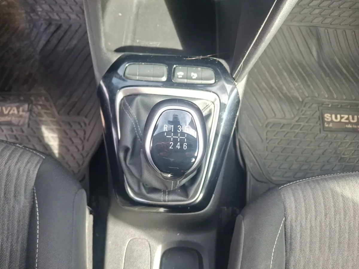 Opel Corsa 1.5t Edition 4x2 100hp Diesel Mt6 5p año 2023