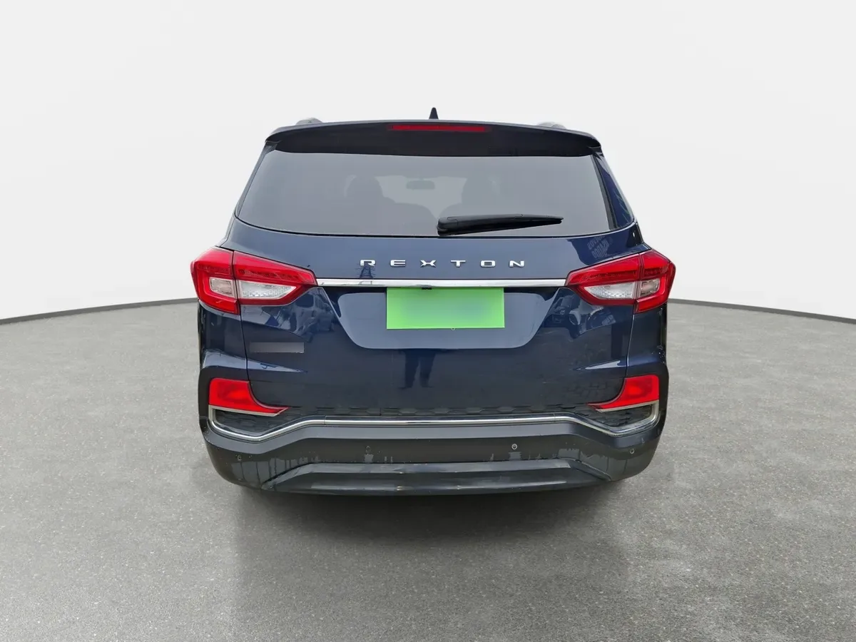 Ssangyong Rexton 2.2 Yrx201 Diesel Fl 4x2 At 5p año 2020