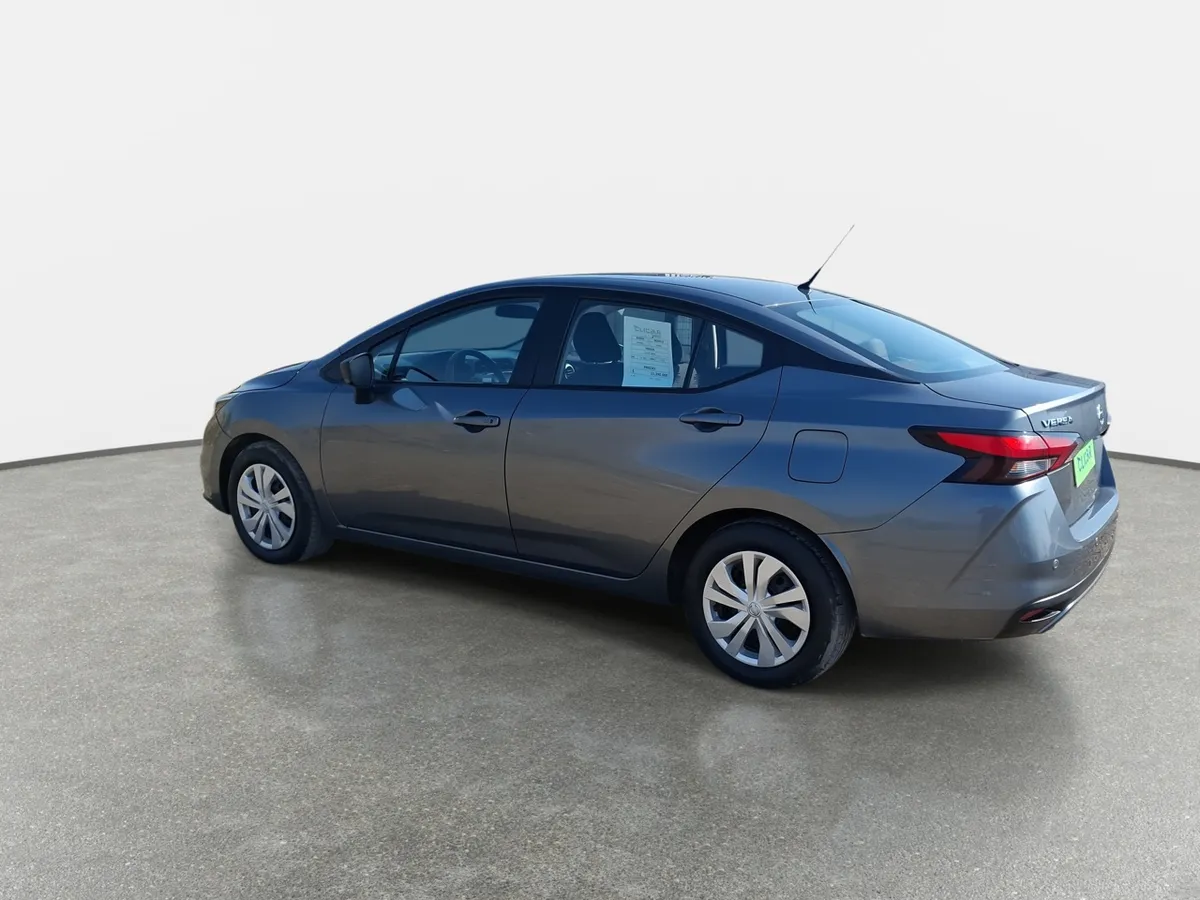 Nissan Versa 1.6 Sense 4x2 Radio Touch Mt 4p año 2023