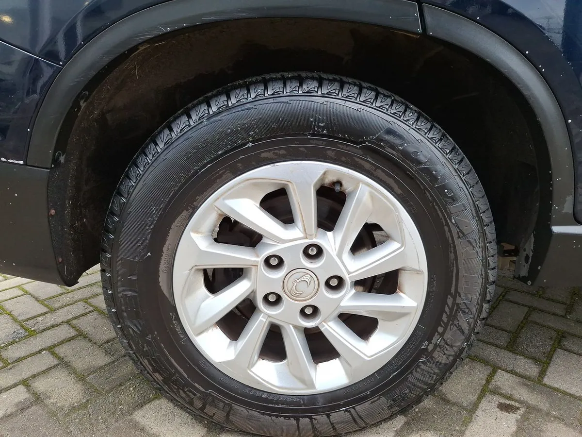 Ssangyong Rexton 2.2 Yrx201 Diesel Fl 4x2 At 5p año 2020